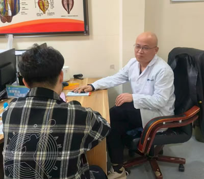 山南地区|男科医师高朋磊：守护男性健康，专业男科诊疗
